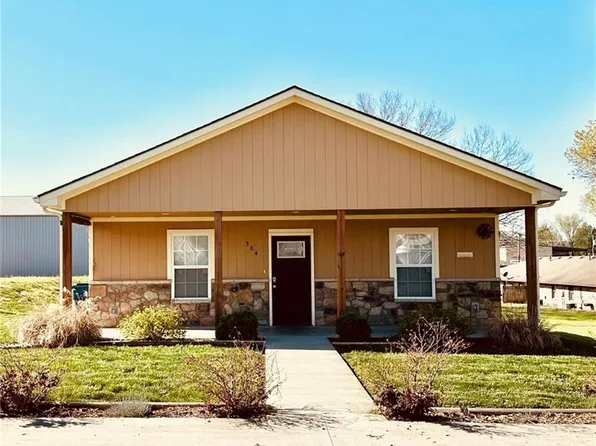 304 W Marlow St, Odessa, MO 64076