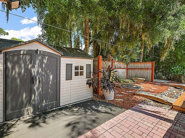 507 Lakeshore Dr — Photo 37