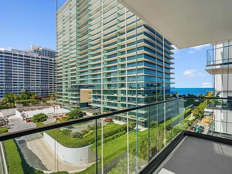 10185 Collins Ave #703 — Photo 20