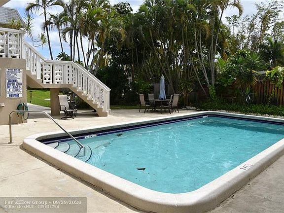 2nd image of 510 SW 15th St #3