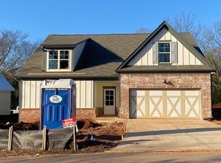 79 W Jefferson St, Hoschton, GA 30548