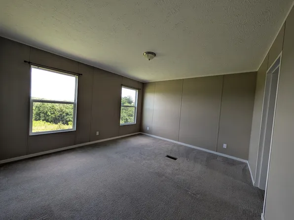 811 Burnt Chimney Rd, Wirtz, VA 24184