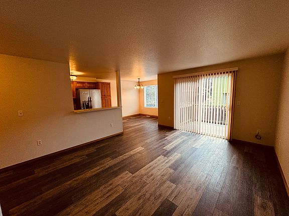 4th image of 4912 NE 118th Ct