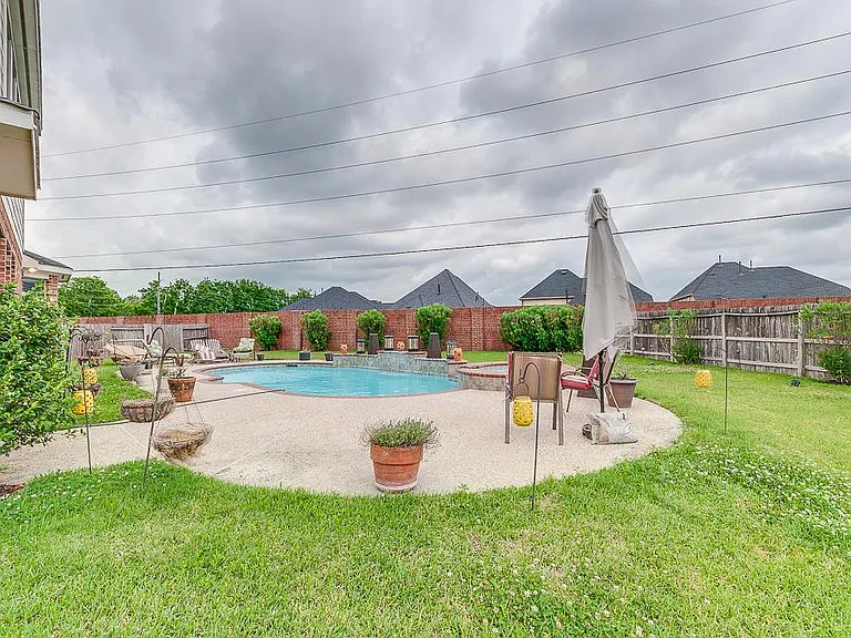 5007 Jade Cove Ct — Photo 32