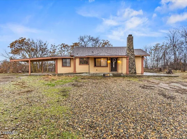 412 Bridge St, Granger, WA 98932
