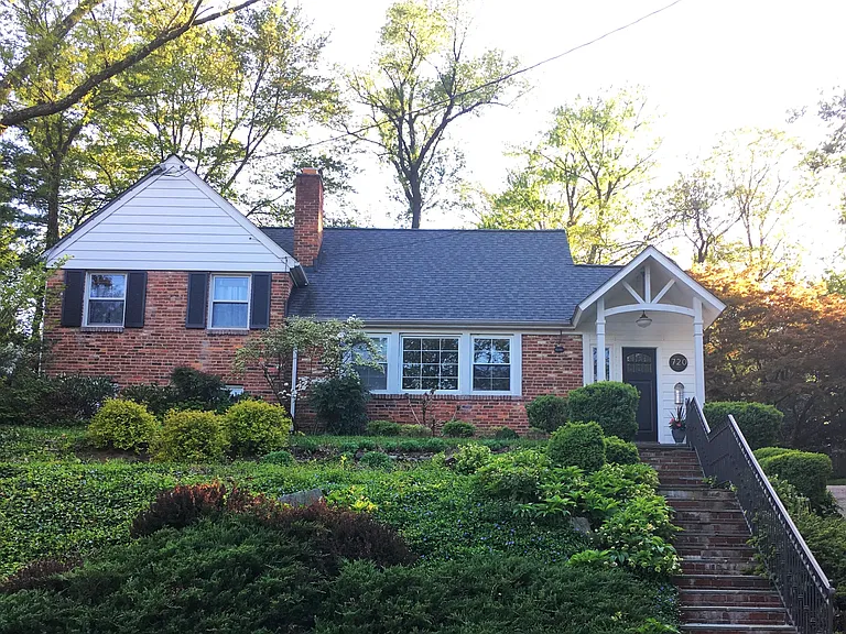 720 Parkway Ter — Photo 24