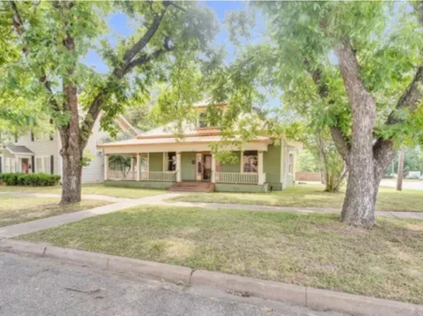 607 W Brown St, Ennis, TX 75119