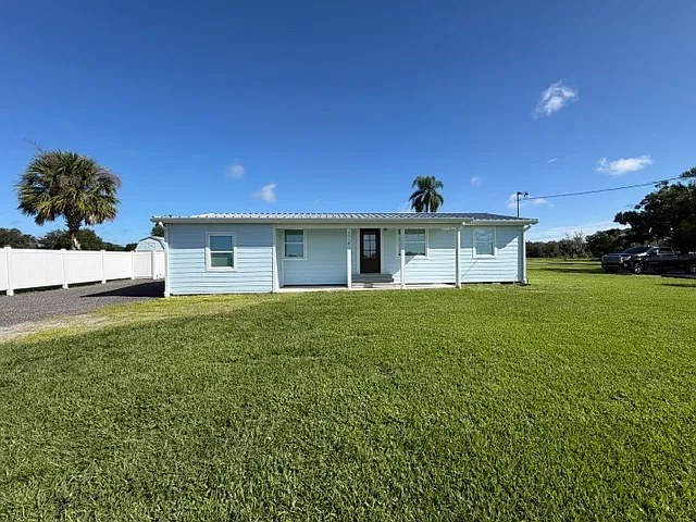 3 bed, 770 sqft, $1,650 — Photo 1