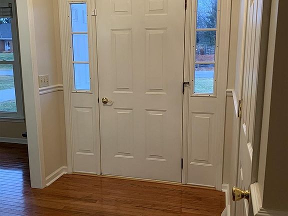 2nd image of 101 Farmington Dr