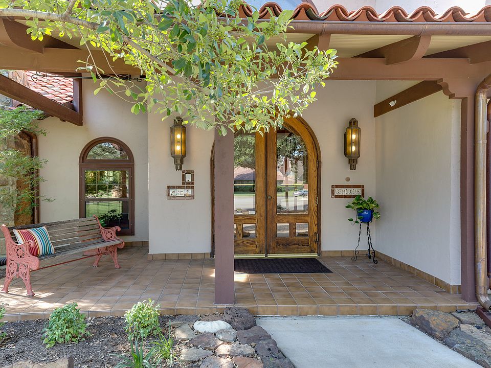 1st image of 3405 Cliffwood Dr