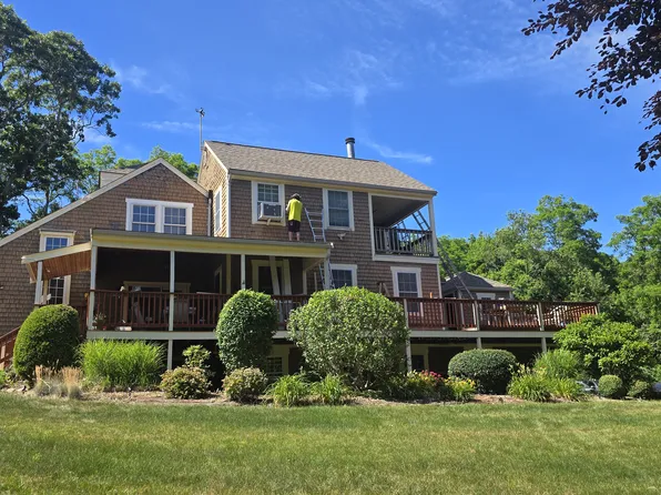 27 Washburn St #1A, Sagamore Beach, MA 02562