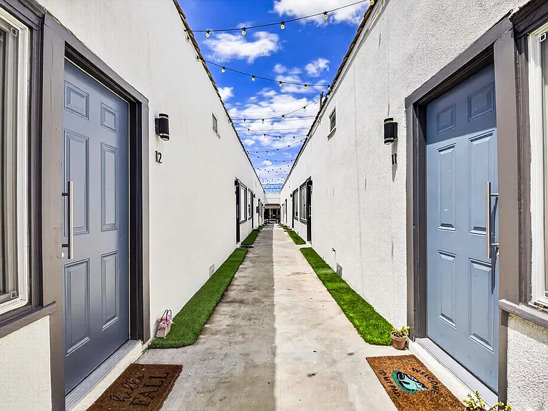 1208 Daisy Avenue — Photo 7