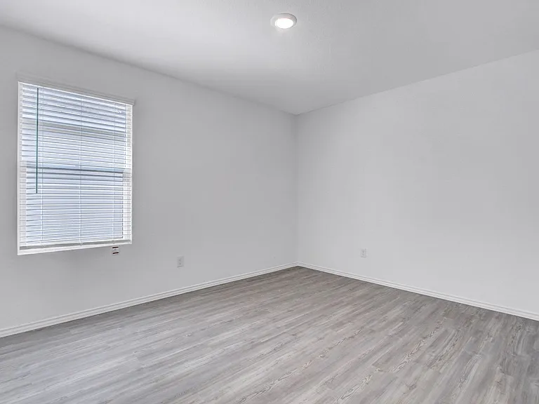 15003 Greenfield Ml — Photo 21