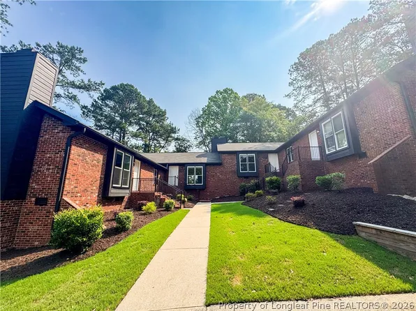 533 Coronation Dr, Fayetteville, NC 28311