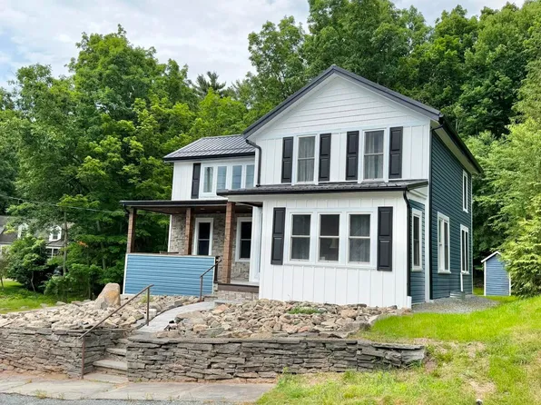 207 Highland St, Hawley, PA 18428