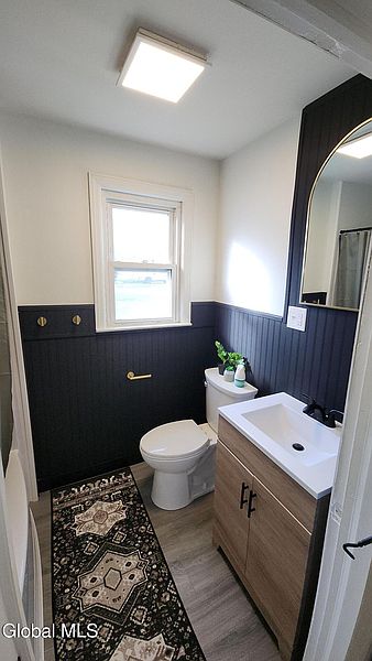 4th image of 14 Weise Road