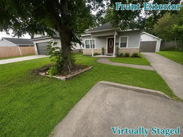 2126 11th St, Port Neches, TX 77651