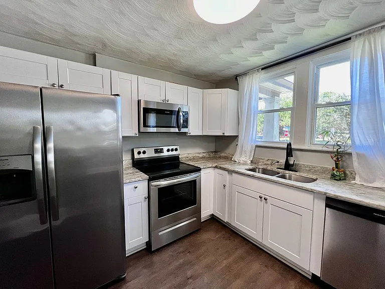 3436 Chesapeake Blvd — Photo 11