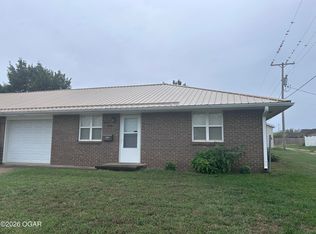 1320 E 18th St, Joplin, MO 64804