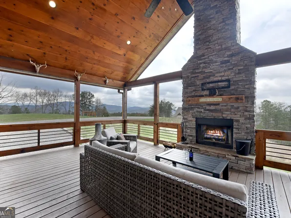 102 High Meadows Dr, Morganton, GA 30560