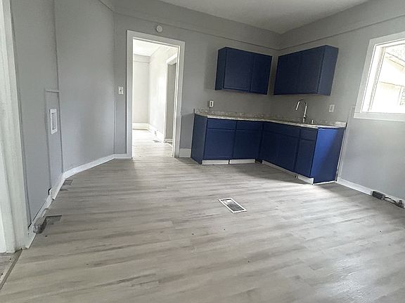 3rd image of 602 6th St