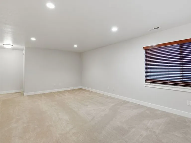 11654 S Winford Dr — Photo 22