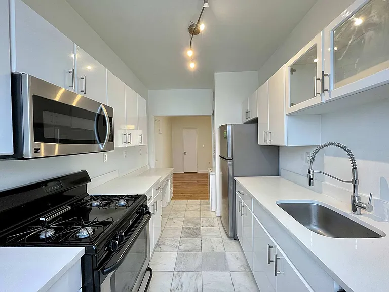 Depot 28 Kitchen