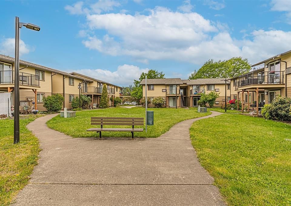 189 NW Glenhart Ave, Winston, OR 97496 Zillow