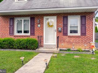 857 Quaint St, Secane, PA 19018