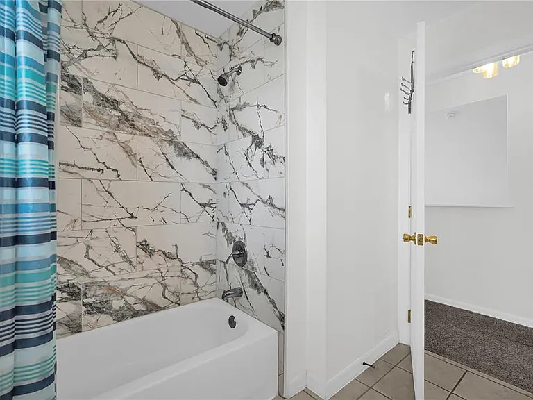 204 Gleneagles Dr — Photo 24