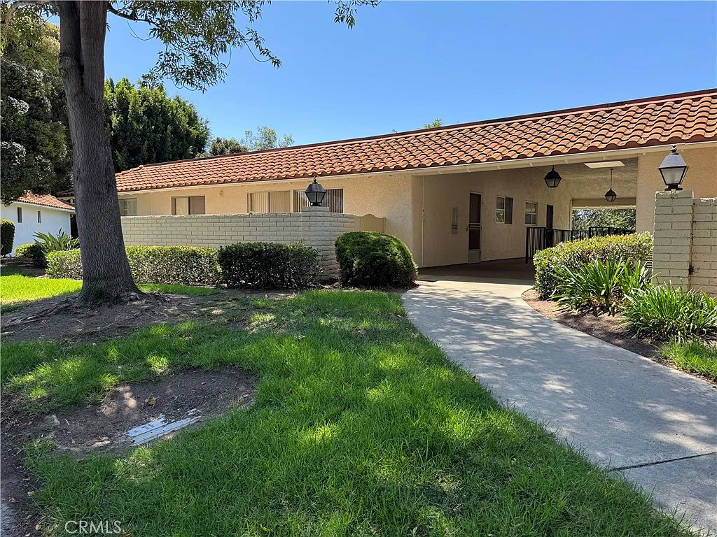 2 bed, 1100 sqft, $3,000 — Photo 1