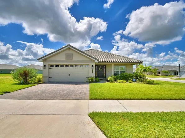 4669 Grandview Glen Dr, Auburndale, FL 33823