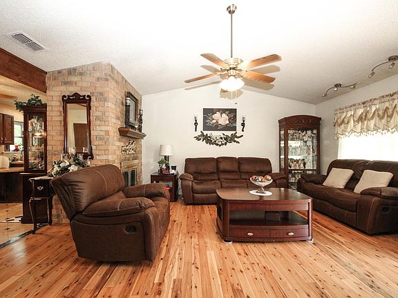 3rd image of 214 Eitelman Ln