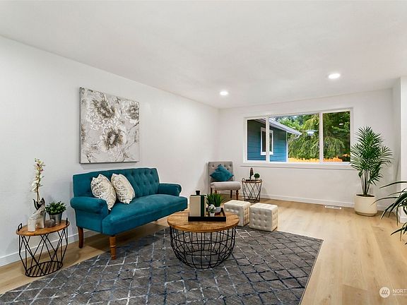 3rd image of 21128 119th Street E
