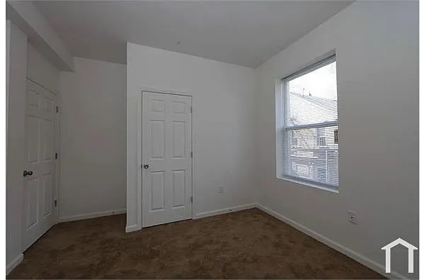 Building Photo - 3304 Clifton Ave #1