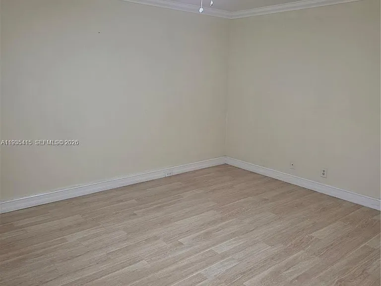 200 SW 132nd Way #310L — Photo 3