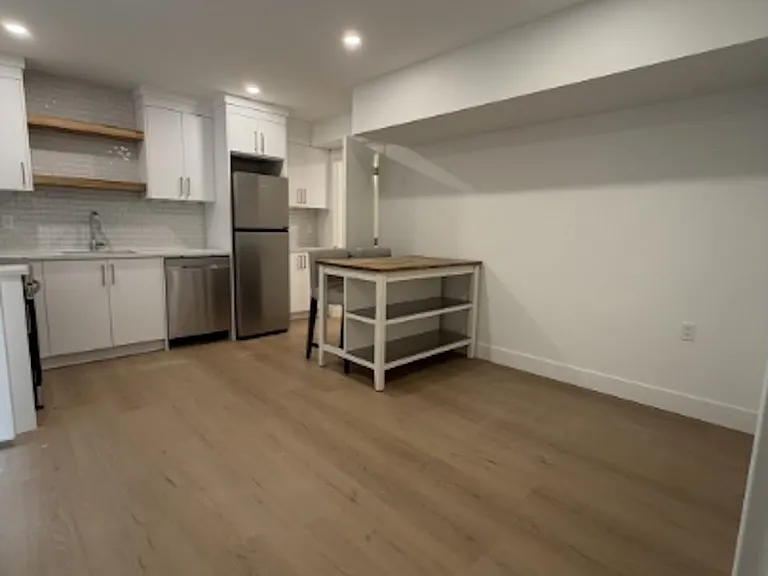 1631 Emerson Ct — Photo 8