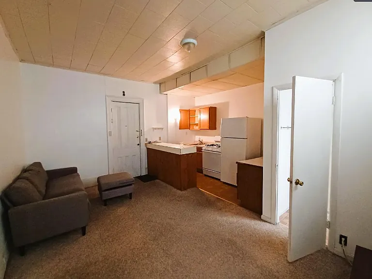 413 University Ave #1 — Photo 2