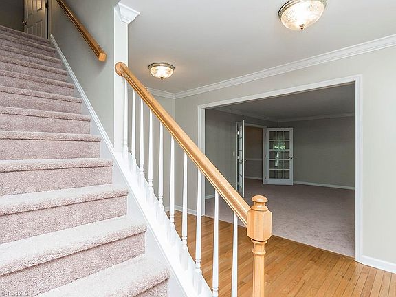 3rd image of 6415 Ivystone Dr