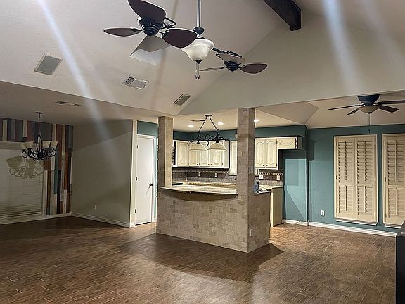 4th image of 1020 Chasemore Ct