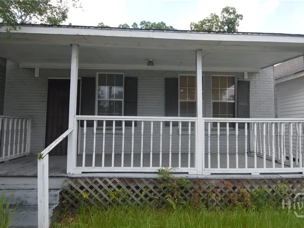 1010 W Victory Drive, Savannah, GA 31405