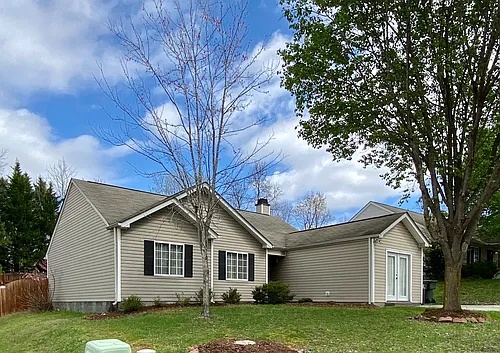 2461 Stratford Crossing Dr Photo 1