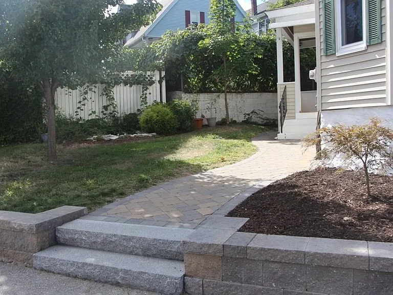220 White St — Photo 4