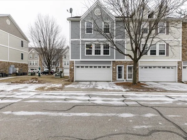 350 NE Sandalwood, Waukee, IA 50263