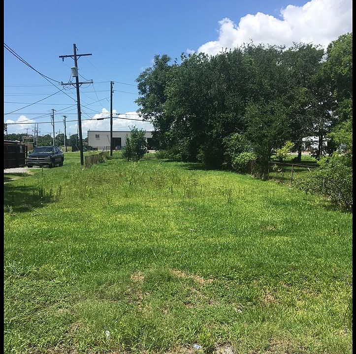 2nd image of 927 San Antonio Ave