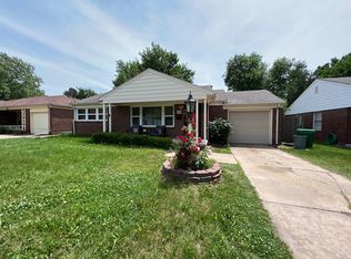 6109 Rockwood Rd, Wichita, KS 67208