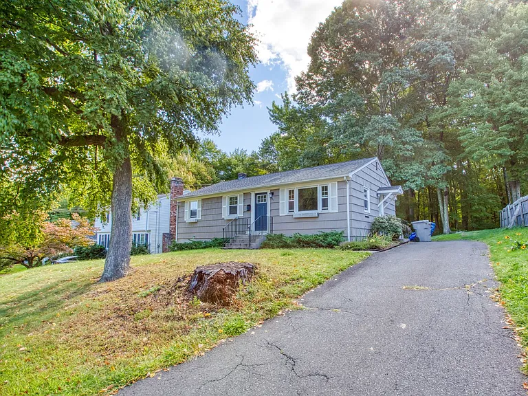 171 Newell Ave — Photo 3