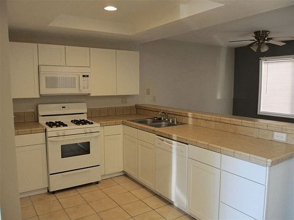 4th image of 28231 Via Princesa APT D