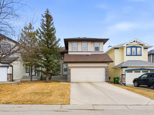 72 E Panamount Hts NW, Calgary, AB T3K 5T2