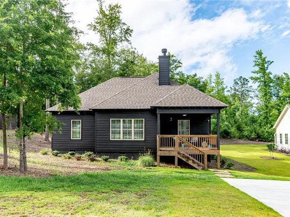 137 Williamson Trce, Tallassee, AL 36078